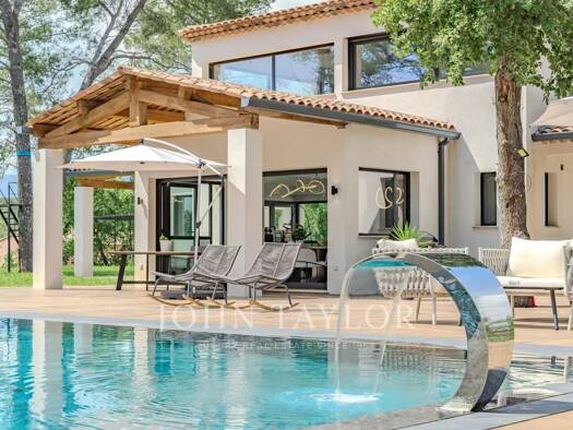 Maison à vendre - Neuf 2 550 000 € 9 pièces 6 chambres 370 m² Tourrettes 83440