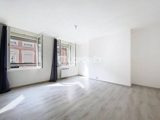 Triplex à louer 695 € 3 pièces 2 chambres 67 m² Étage 3/3 Centre Ancien Caudebec-lès-Elbeuf 76320