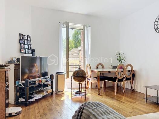 Appartement à vendre 119 000 € 3 pièces 2 chambres 62,27 m² Étage 2/3 Rive Droite-Apport Paris Gare Corbeil-Essonnes 91100