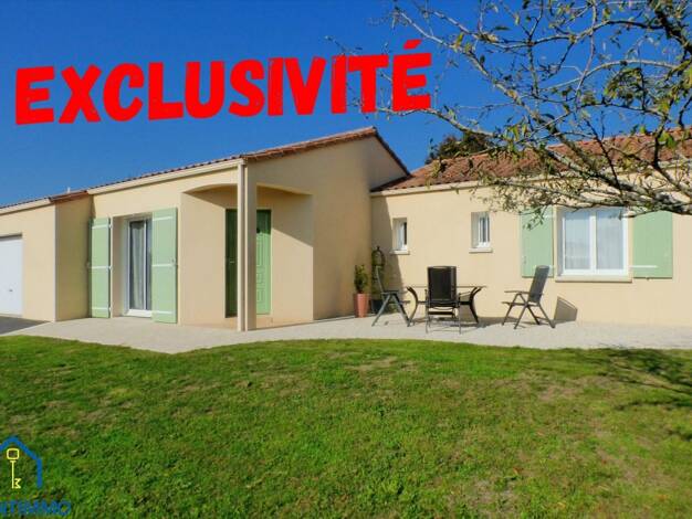 Maison de plain-pied à vendre 220 500 € 4 pièces 3 chambres 94,6 m² 712 m² de terrain Bazoges-en-Pareds 85390