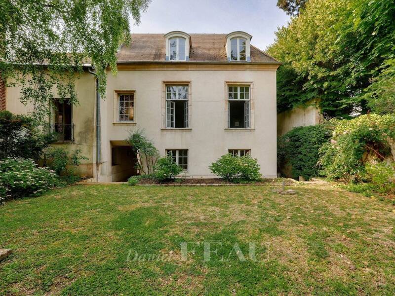 Maison à vendre, 350m², MARNES LA COQUETTE