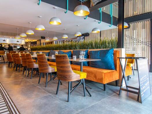 Boutique à vendre Fonds de commerce 940 000 € 360 m² de surface de vente Les Plantades-Pierrascas La Garde 83130