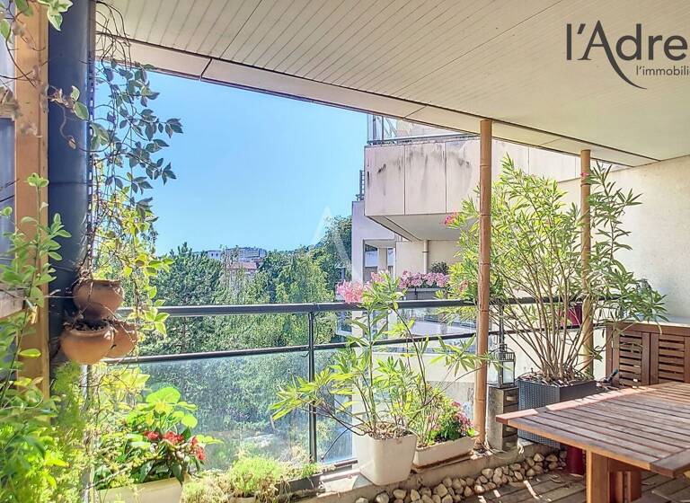 Appartement à vendre 775 000 € 5 pièces 3<br/>chambres 114 m²<br/>superficie 4/5<br/>étage Pressensé-Rives de Seine Puteaux 92800