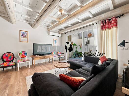 Maison à vendre 374 000 € 4 pièces 3 chambres 106 m² 84 m² de terrain Centre Ville Aigues-Mortes 30220