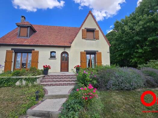 Pavillon à vendre 213 900 € 5 pièces 4 chambres 130 m² 1 766 m² de terrain Ribemont 02240