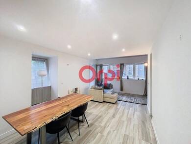 Appartement à louer 2 100 € 4 pièces 3 chambres 94,1 m² RDC/2 Feigères 74160