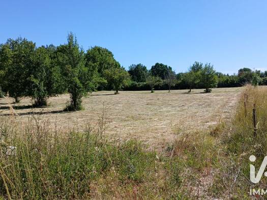 Terrain constructible à vendre 38 000 € 1 929 m² de terrain Puylaroque 82240