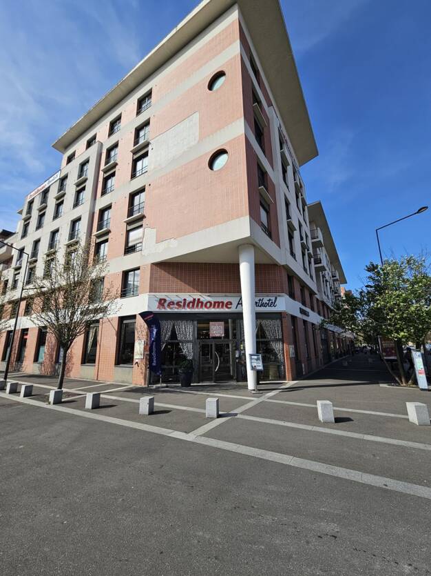 Appartement à vendre 75 000 € 1 pièce 23 m² Étage 5/6 Evry Courcouronnes 91000