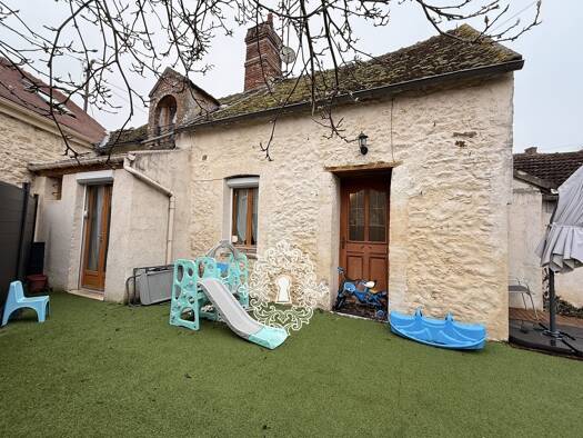 Maison à vendre 121 000 € 4 pièces 3 chambres 68 m² 147 m² de terrain Gurcy-le-Châtel 77520