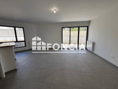 Appartement à louer 1 482 € 3 pièces 2 chambres 76,3 m² RDC Malassis-Pierre et Marie Curie Bagnolet 93170
