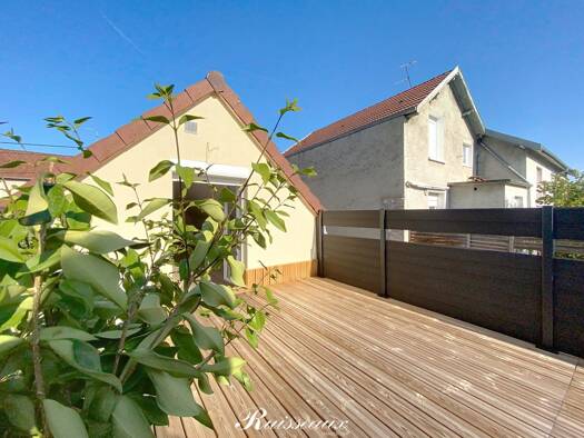 Duplex à vendre 299 000 € 4 pièces 2 chambres 77 m² RDC Dijon 21000