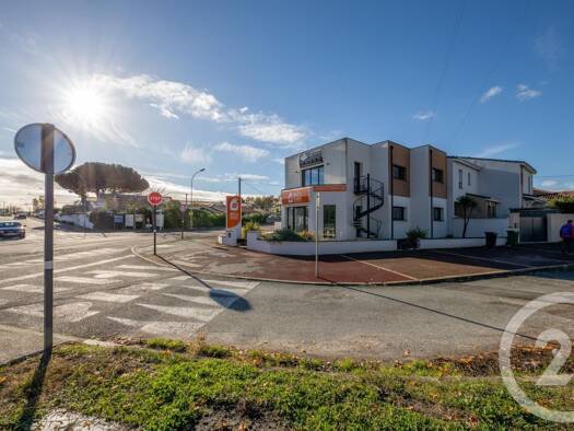 Local commercial à vendre 499 000 € Saint-Médard-en-Jalles 33160