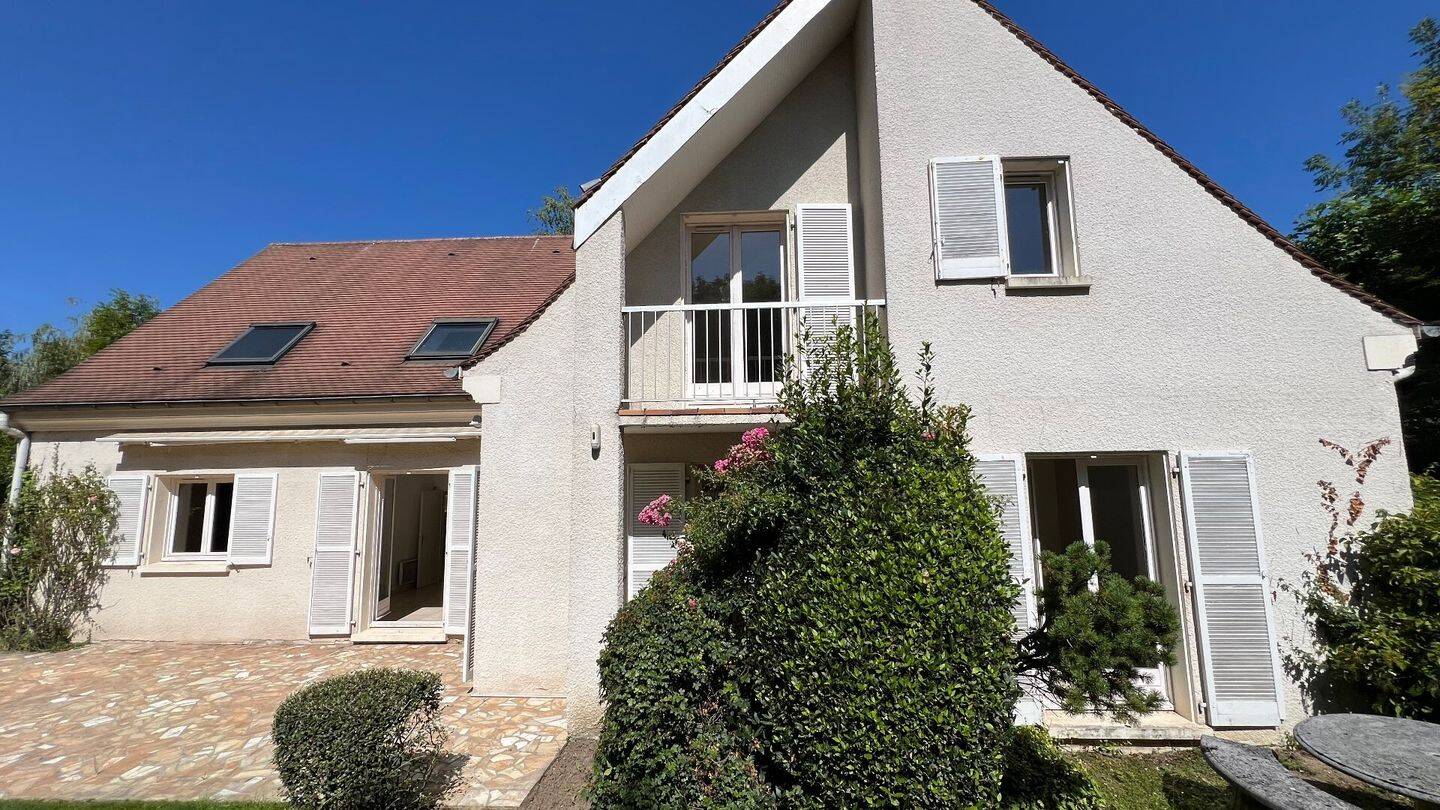 Maison à vendre, 227m², SAINT NOM LA BRETECHE