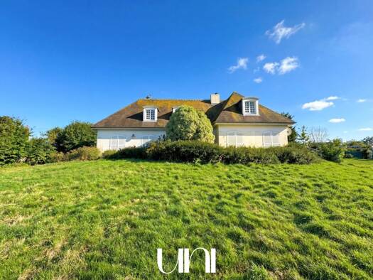 Maison à vendre 535 000 € 8 pièces 7 chambres 208 m² 1 600 m² de terrain Lion-sur-Mer 14780