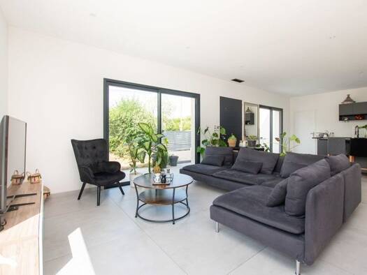 Maison de plain-pied à vendre - neuf 330 000 € 4 pièces 3 chambres 120 m² 800 m² de terrain Carbonne 31390
