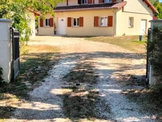 Maison à vendre 288 000 € 6 pièces 4 chambres 157 m² 2 004 m² de terrain Aire-sur-l'Adour 40800