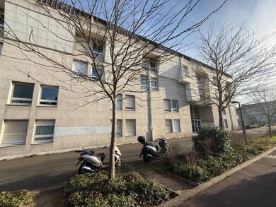 Appartement à vendre 70 000 € 2 pièces 1 chambre 21 m² Dernier étage, Étage 3/3 Argonne Sud-Jean Zay Orléans 45000