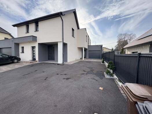 Maison jumelée à vendre - Première occupation 765 000 € 5 pièces 3 chambres 114 m² Hirtzbach 68118