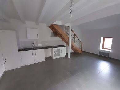 Appartement à louer 759 € 3 pièces 2 chambres 53 m² RDC/1 Chevrier 74520