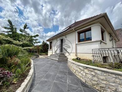 Maison à vendre 325 500 € 6 pièces 3 chambres 148 m² 850 m² de terrain Europe-Remicourt Saint-Quentin 02100