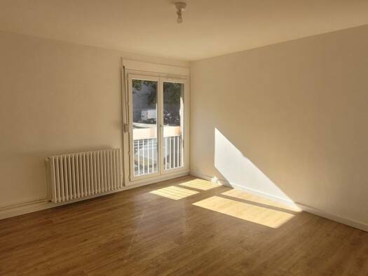 Appartement à louer 680 € 3 pièces 2 chambres 71 m² 1er étage Centre Ancien Pamiers 09100