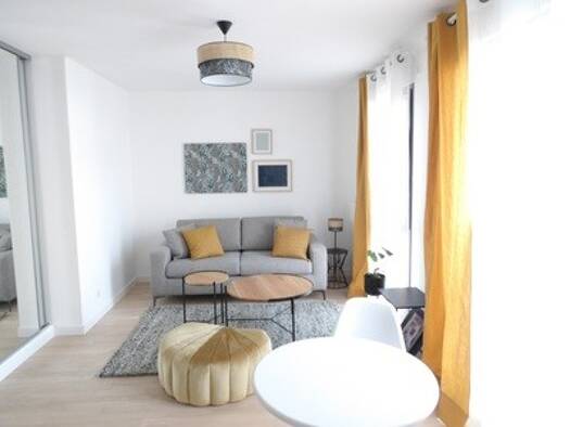 Appartement à louer 850 € 1 pièce 28,6 m² Étage 3/5 Centre Ville Rueil-Malmaison 92500