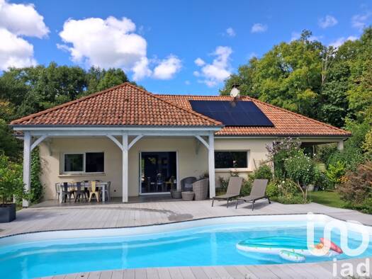 Maison de plain-pied à vendre 315 000 € 6 pièces 4 chambres 142 m² 3 353 m² de terrain Cahus 46130