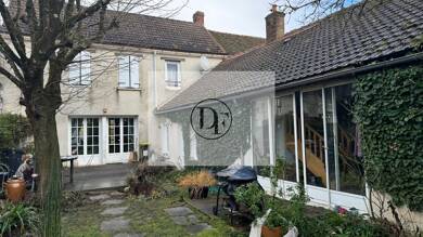 Maison à vendre 173 000 € 6 pièces 3 chambres 111 m² 1 212 m² de terrain Courcelles 45300