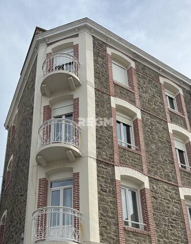Appartement à vendre 327 600 € 3 pièces 2 chambres 58 m² Étage 2/3 Centre Ville Dinard 35800