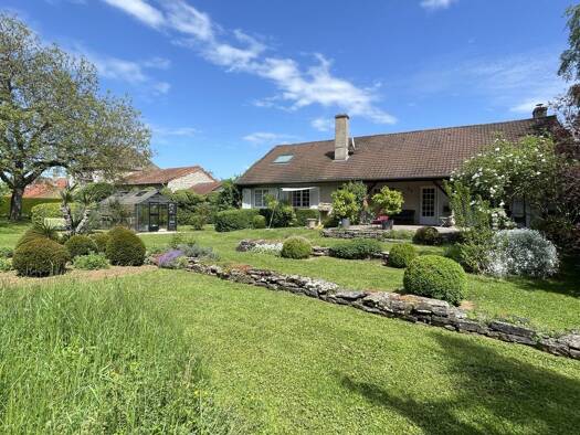 Maison à vendre 529 000 € 7 pièces 4 chambres 174 m² 5 387 m² de terrain Beaune 21200
