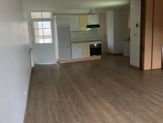 Appartement à louer 775 € 5 pièces 4 chambres 100,6 m² 1er étage Bligny-sur-Ouche 21360