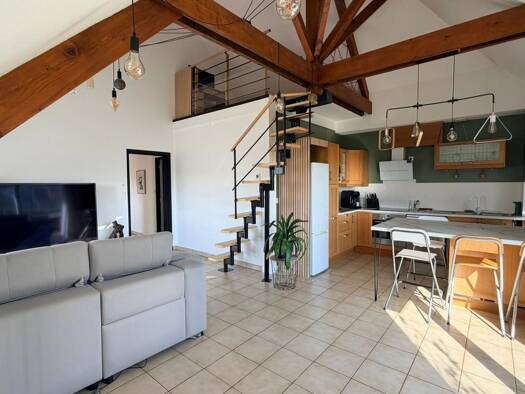 Appartement à vendre 207 000 € 4 pièces 3 chambres 93 m² Étage 3/3 Belair Rodez 12000