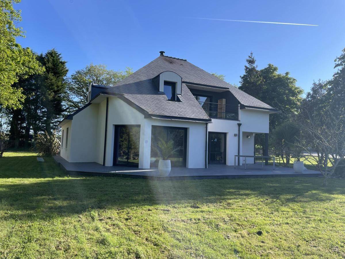 Maison à vendre, 169m², LOCQUELTAS