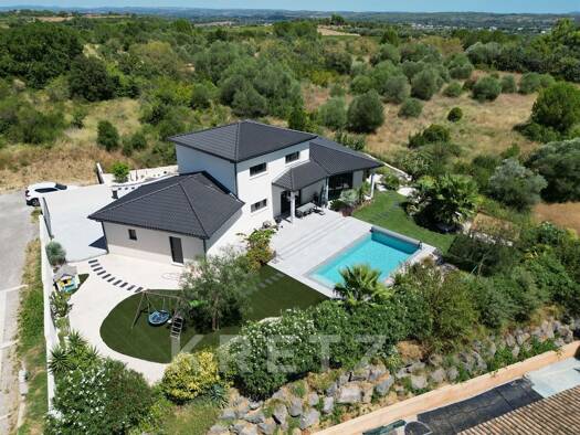 Maison à vendre 795 000 € 5 pièces 4 chambres 162 m² 1 255 m² de terrain Centre Ville Pézenas 34120