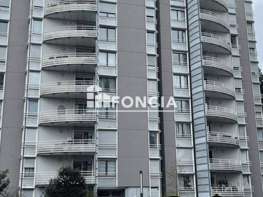 Appartement à vendre 169 800 € 2 pièces 1 chambre 47 m² Étage 1/11 Nouveau Villaine Massy 91300