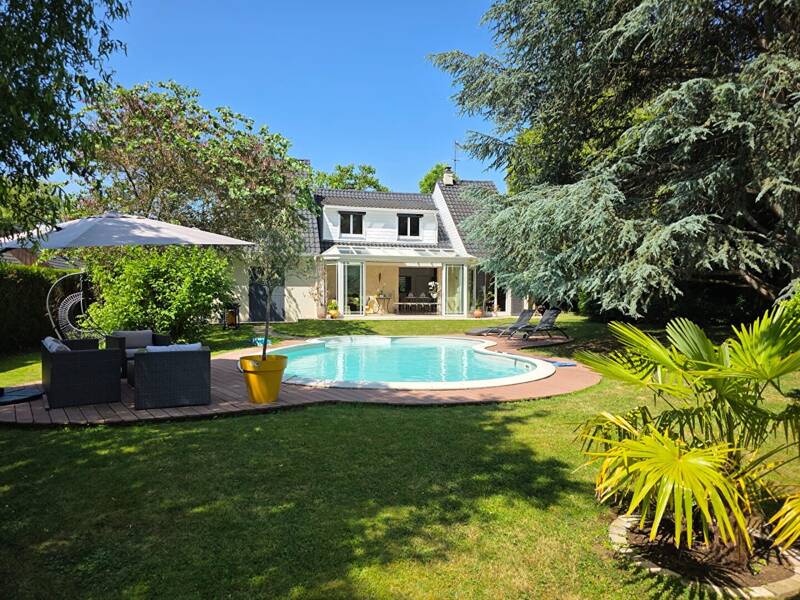 Maison à vendre, 168m², LESIGNY