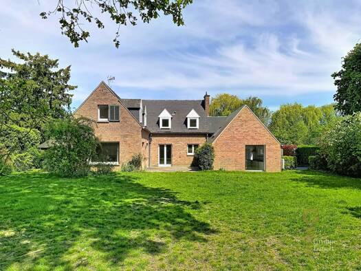 Maison à vendre 925 000 € 7 pièces 5 chambres 222 m² 1 227 m² de terrain Domaine de la Vigne Bondues 59910