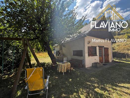 Maison à vendre 980 000 € 12 pièces 8 chambres 804 m² 23 310 m² de terrain Barcelonnette 04400