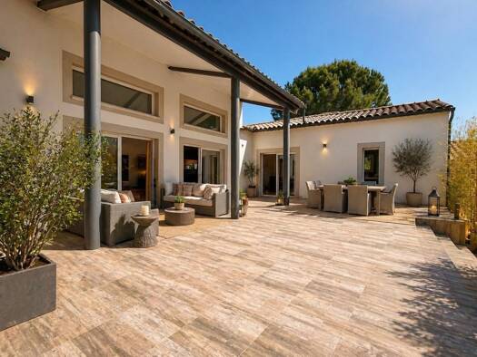 Maison à vendre 645 000 € 5 pièces 3 chambres 210 m² 962 m² de terrain Castillon-du-Gard 30210