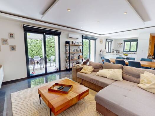 Maison de plain-pied à vendre 269 500 € 4 pièces 3 chambres 108 m² 506 m² de terrain La Côte-Saint-André 38260