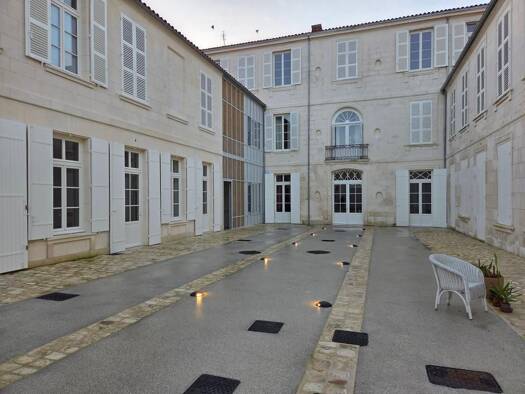 Duplex à vendre 440 000 € 3 pièces 2 chambres 78 m² 1 étages Centre Ville Nord Rochefort 17300