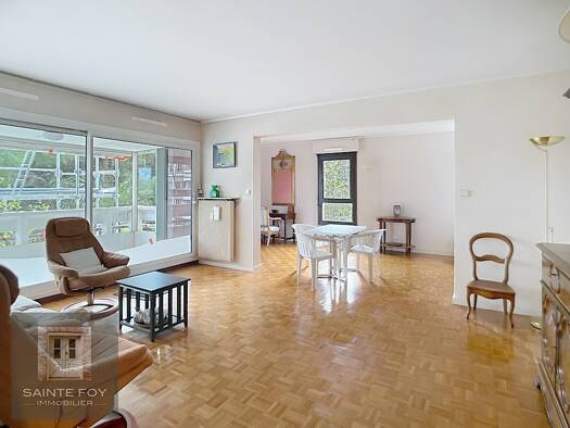 Appartement à vendre 370 000 € 5 pièces 3 chambres 113 m² Étage 3/8 Centre Écully 69130