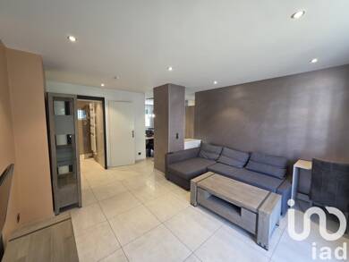 Appartement à louer 1 400 € 3 pièces 2 chambres 62 m² RDC/1 Fier Annecy 74000