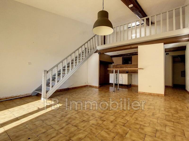 Maison à louer, 70m², EYGUIERES