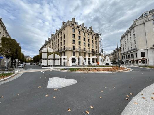 Local commercial à louer 8 302 € 1 m² de surface de vente Saint Jean Caen 14000