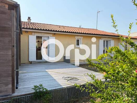 Maison à vendre 428 450 € 3 pièces 2 chambres 109 m² 403 m² de terrain Fouras 17450
