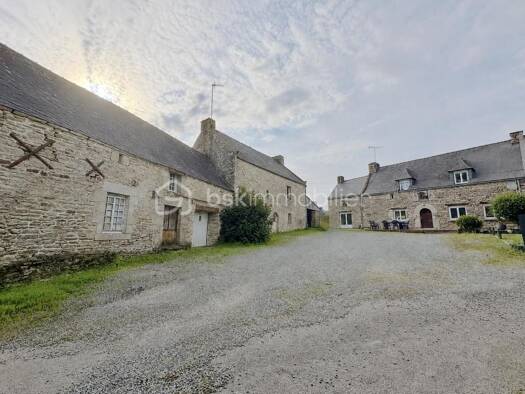 Maison à vendre 296 500 € 6 pièces 4 chambres 140 m² 2 077 m² de terrain Sérent 56460