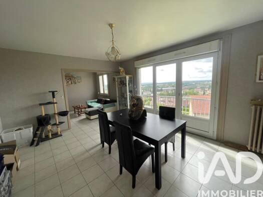 Appartement à vendre 45 000 € 3 pièces 2 chambres 77 m² Étage 4/4 Chalindrey 52600