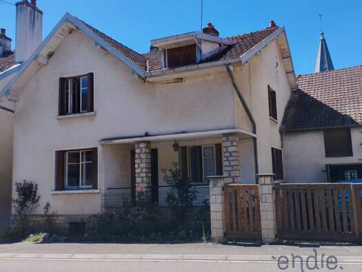 Maison à vendre 129 000 € 6 pièces 4 chambres 164 m² 650 m² de terrain Marnay 70150