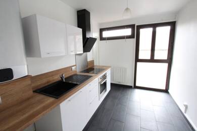 Appartement à louer 500 € 3 pièces 2 chambres 61 m² Étage 2/3 La Charite sur Loire 58400